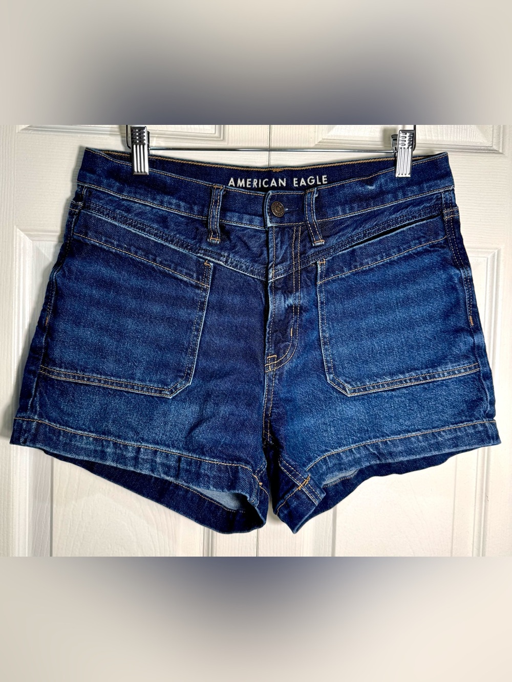 American Eagle Strigid Super High Waisted Relaxed Denim Shorts Size 6